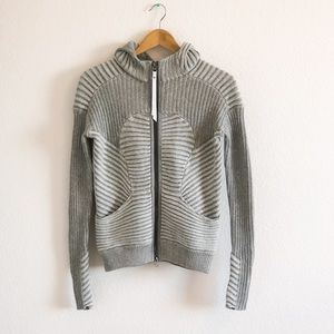LULULEMON SWEATER